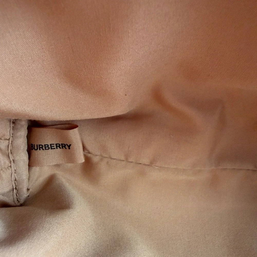 Burberry tan/camel crescent makeup pouch NWOT